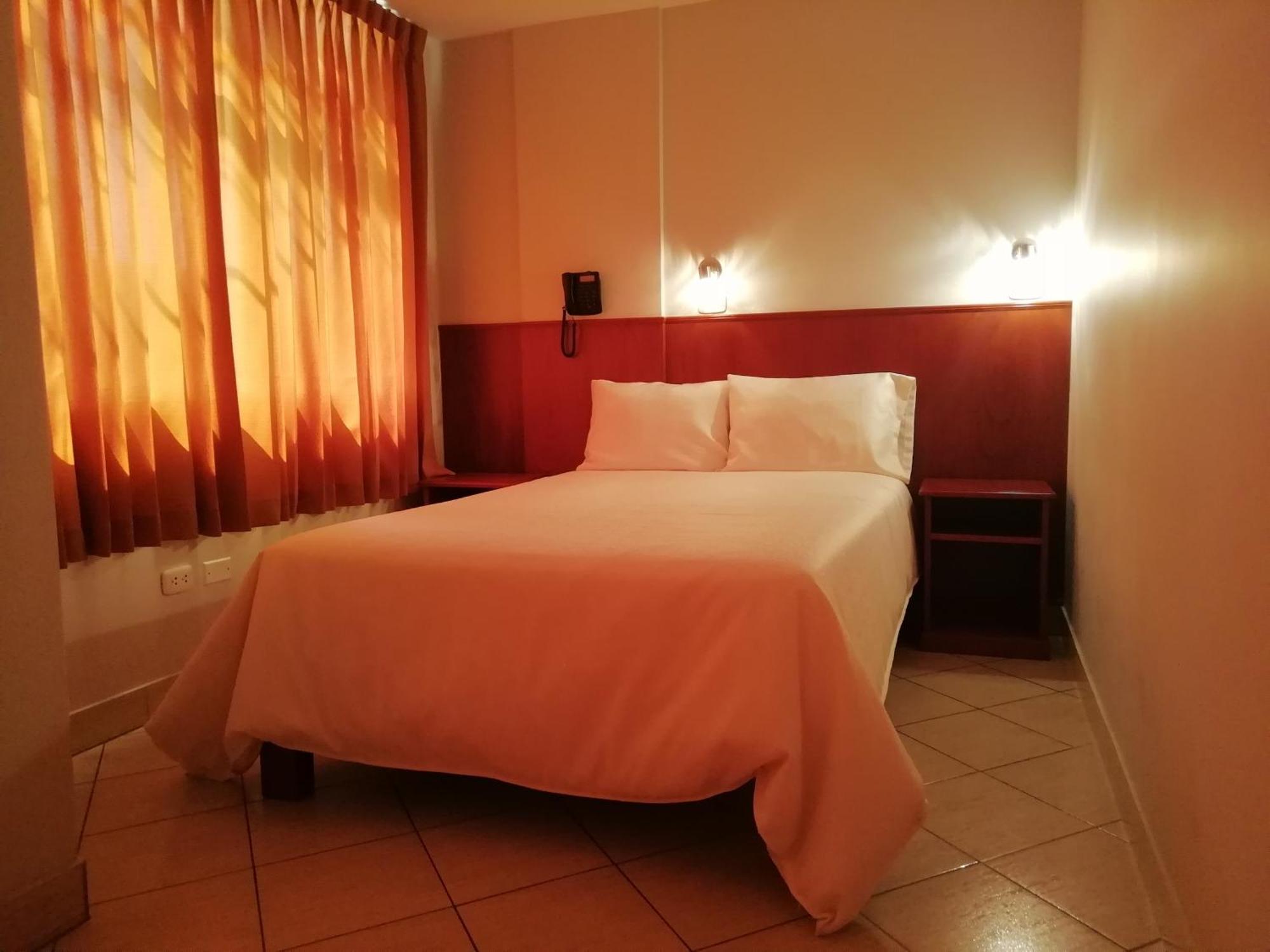 Hostal Vasco Такна Экстерьер фото